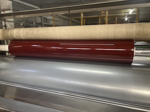 Wie hoch ist die Glasübergangstemperatur von PVC-Folie und TPU-Folie?